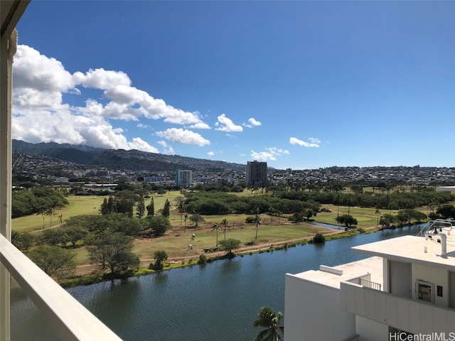 water view with a mountain view