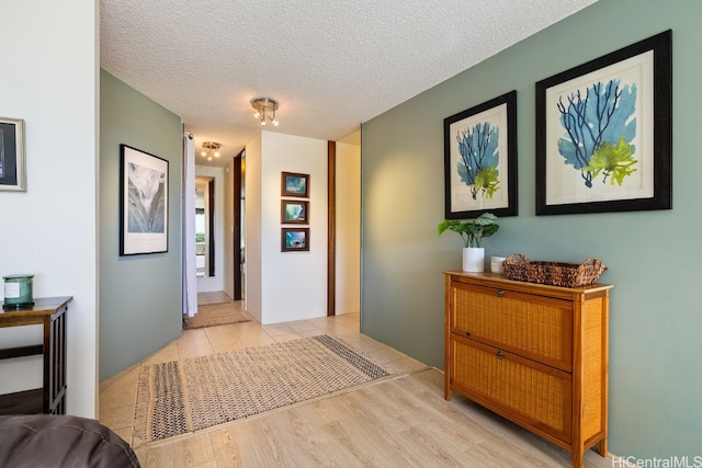 Listing photo 3 for 6750 Hawaii Kai Dr Unit 308, Honolulu HI 96825