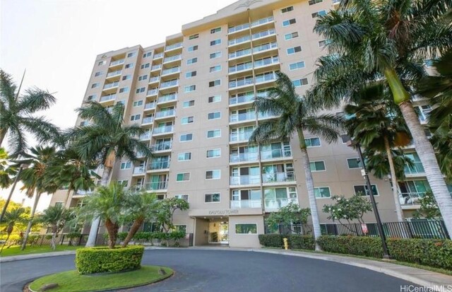 94-302 Paiwa St Unit 507, Waipahu, HI 96797 - view of apartment building / complex featuring fence