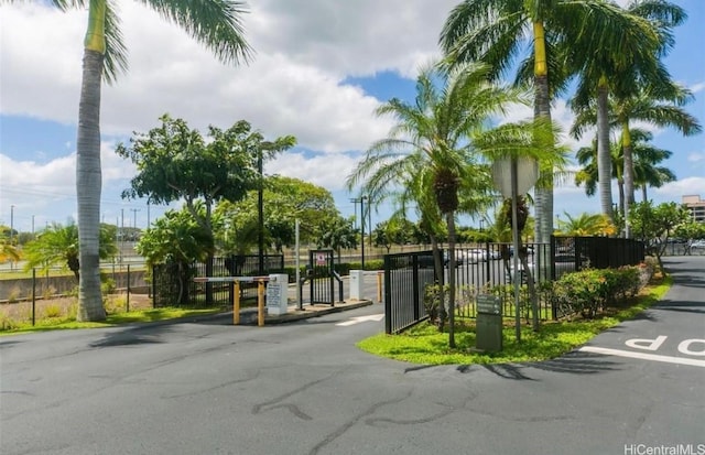 94-302 Paiwa St Unit 507, Waipahu, HI 96797 - gate with fence