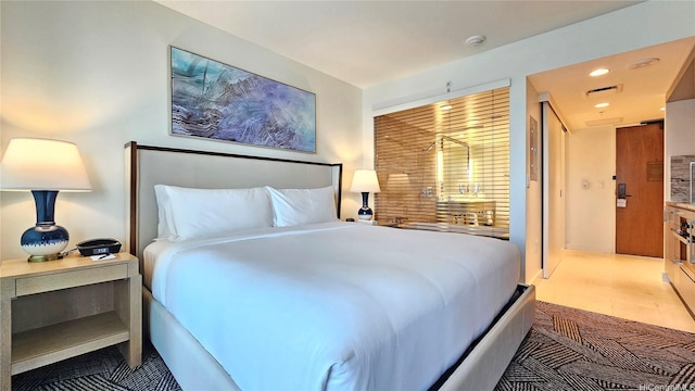 383 Kalaimoku St Unit E2001, Honolulu, HI 96815 - bedroom featuring visible vents and recessed lighting