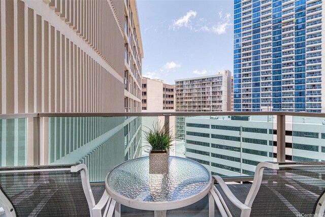 410 Atkinson Dr Unit 932, Honolulu, HI 96814 - view of balcony