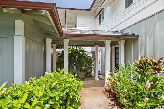 view of property entrance