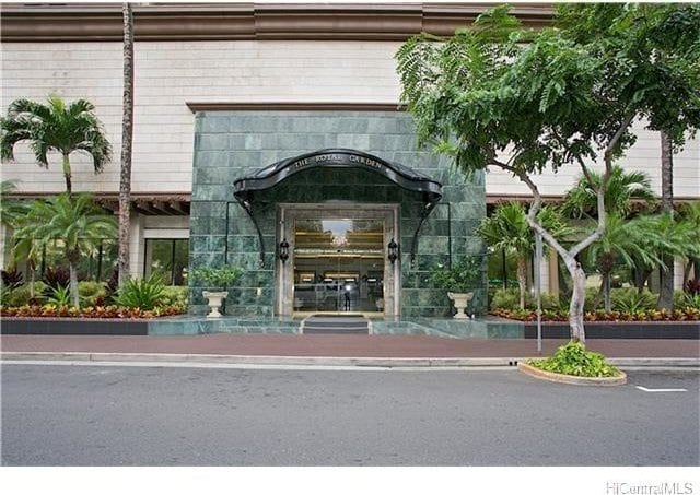440 Olohana St Unit 1804, Honolulu, HI 96815 - entrance to property
