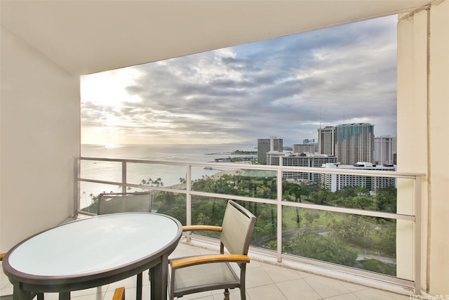 223 Saratoga Rd Unit 2607, Honolulu, HI 96815 - balcony featuring a water view and a city view