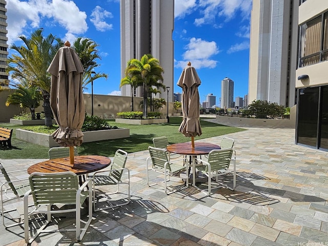 2499 Kapiolani Blvd Unit 3001, Honolulu, HI 96826 - view of patio / terrace with a view of city