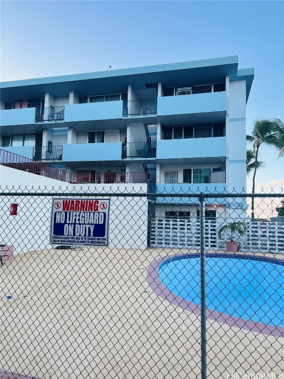 view of swimming pool