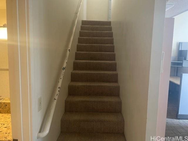 1088 Bishop St Unit 1213, Honolulu, HI 96813 - view of staircase