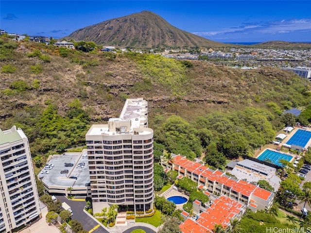 drone / aerial view featuring a mountain view