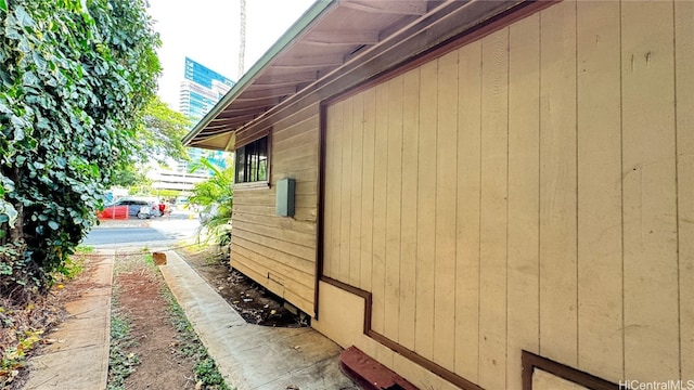 Listing photo 3 for 419 Pau St, Honolulu HI 96815