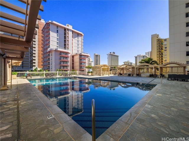 view of swimming pool