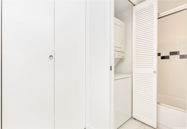 400 Hobron Ln Unit 3101, Honolulu, HI 96815 - clothes washing area featuring stacked washer / drying machine