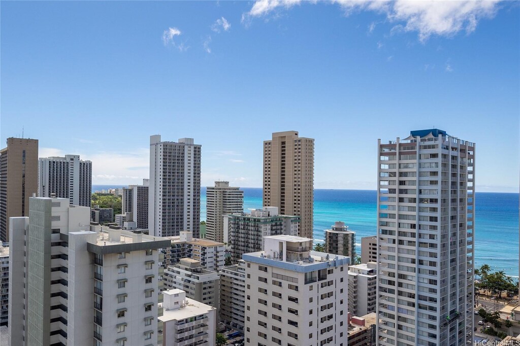 2410 Cleghorn St Unit 3002, Honolulu, HI 96815 - city view featuring a water view