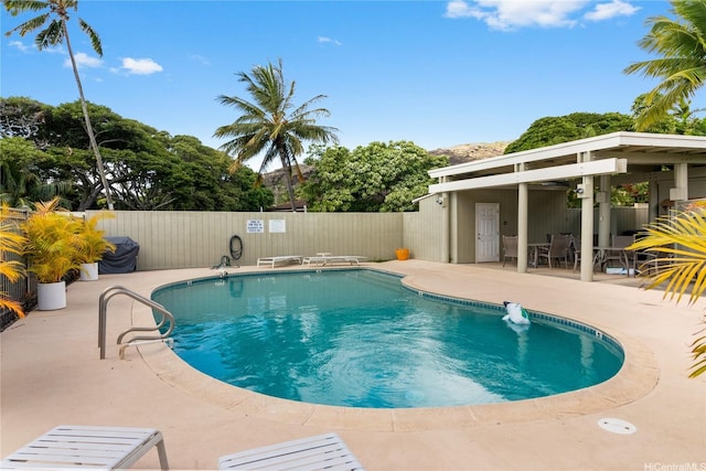 6125B Summer St Unit 6125B, Honolulu, HI 96821 - pool featuring a patio and fence