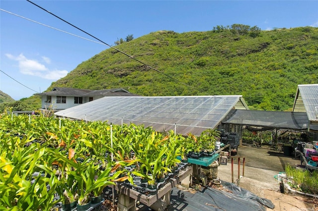 2630 Waiomao Rd, Honolulu, HI 96816 - details with a mountain view