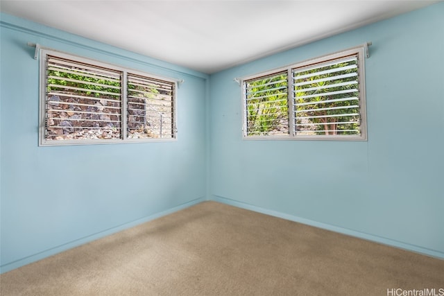 view of carpeted spare room