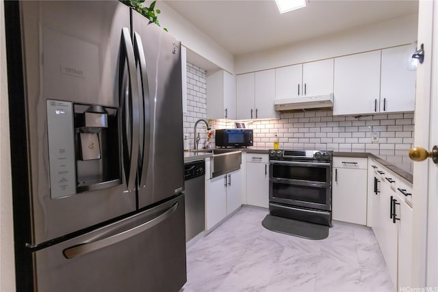 95-1058G Ainamakua Dr Unit 119, Mililani, HI 96789 - kitchen with stainless steel appliances, under cabinet range hood, dark countertops, and a sink