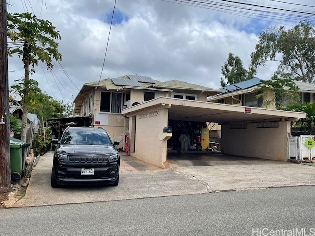 view of front of home with a garage