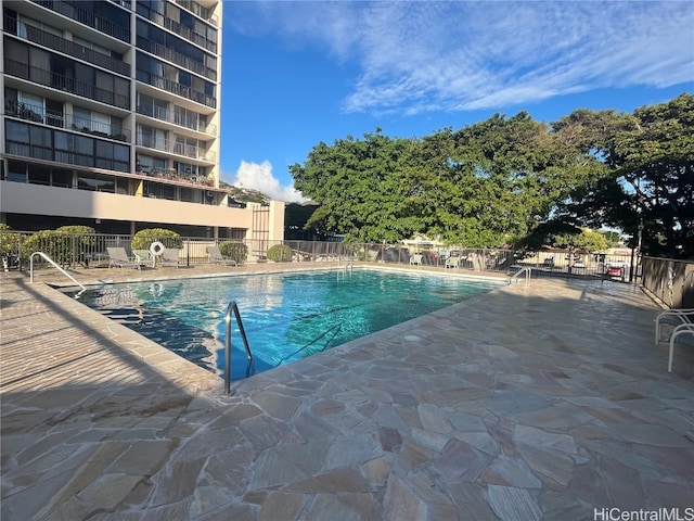 view of swimming pool