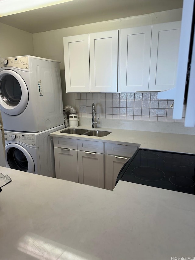 950 Lehua Ave Unit 801, Pearl City, HI 96782 - washroom featuring stacked washer and clothes dryer