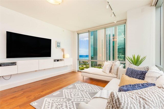 1189 Waimanu St Unit 1509, Honolulu, HI 96814 - photo 5