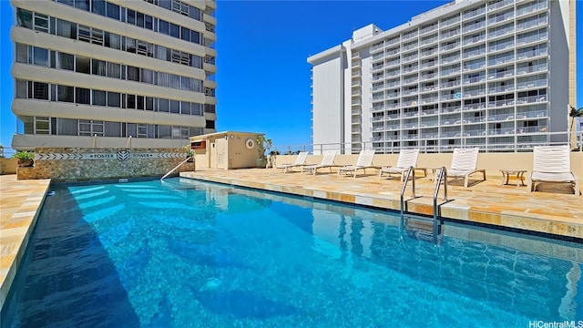 2500 Kalakaua Ave Unit 1606, Honolulu, HI 96815 - community pool featuring a patio
