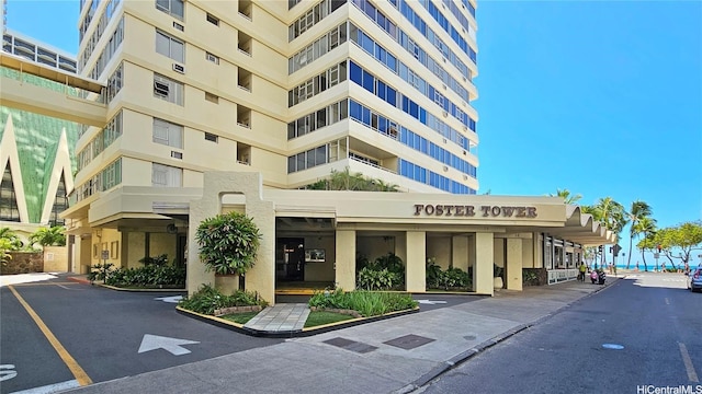 2500 Kalakaua Ave Unit 1606, Honolulu, HI 96815 - view of building exterior