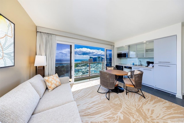 410 Atkinson Dr Unit 3007, Honolulu, HI 96814 - office area featuring bar area