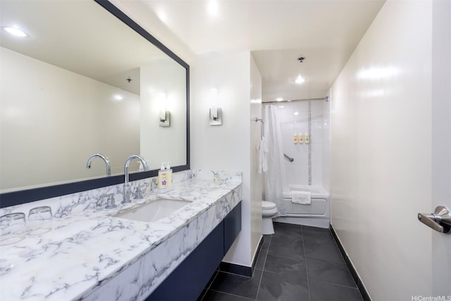 410 Atkinson Dr Unit 3007, Honolulu, HI 96814 - full bathroom featuring vanity, toilet, shower / bath combination with curtain, baseboards, and recessed lighting