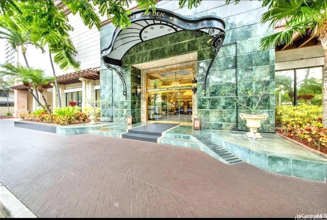 440 Olohana St Unit 1808, Honolulu, HI 96815 - entrance to property featuring stone siding