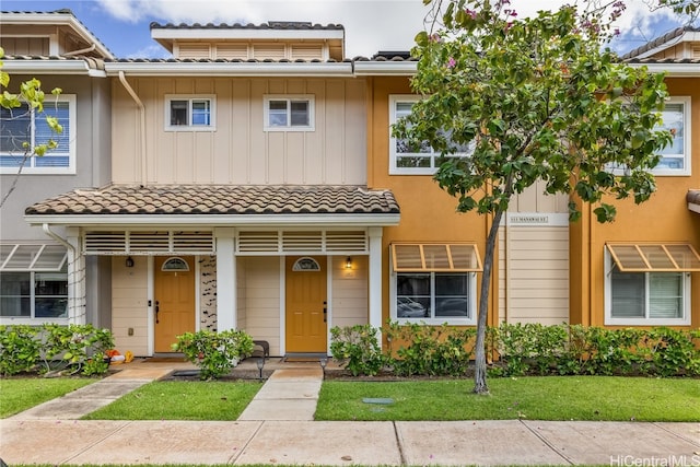 view of townhome / multi-family property