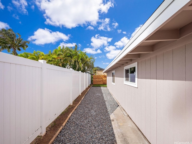 624 Olomana St, Kailua, HI 96734 - view of yard with fence