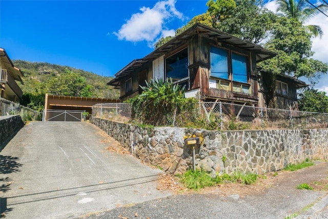 Listing photo 2 for 2360 Wilson St, Honolulu HI 96819