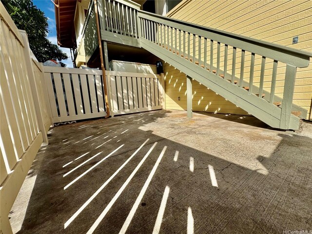 91-1101 Namahoe St Unit 3G, Kapolei, HI 96707 - wooden deck with stairs