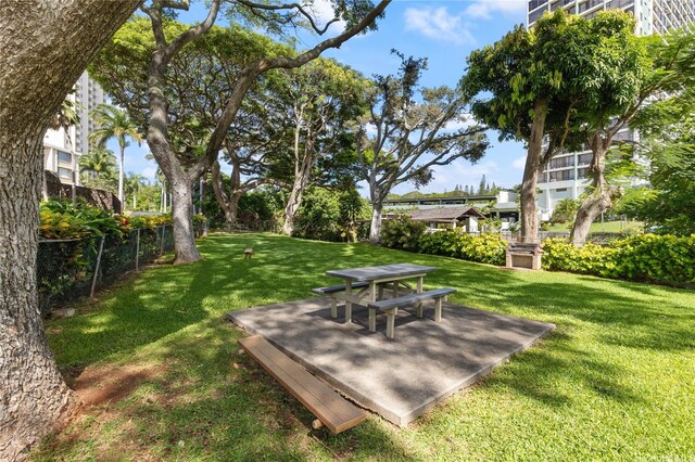 98-1042 Moanalua Rd Unit 2-301, Aiea, HI 96701 - view of yard featuring a patio