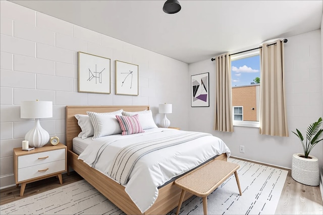 98-1042 Moanalua Rd Unit 2-301, Aiea, HI 96701 - bedroom featuring light wood-style floors and baseboards