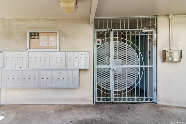 1642 Kewalo St Unit 208, Honolulu, HI 96822 - view of exterior entry with stucco siding