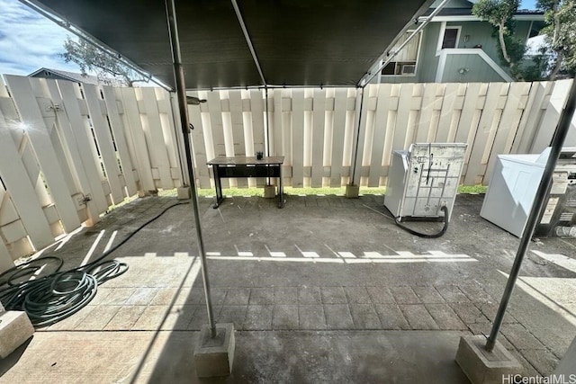 view of patio / terrace with washer / clothes dryer