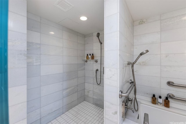2139 Kuhio Ave Unit D2908, Honolulu, HI 96815 - bathroom featuring tiled shower, recessed lighting, and a bathtub