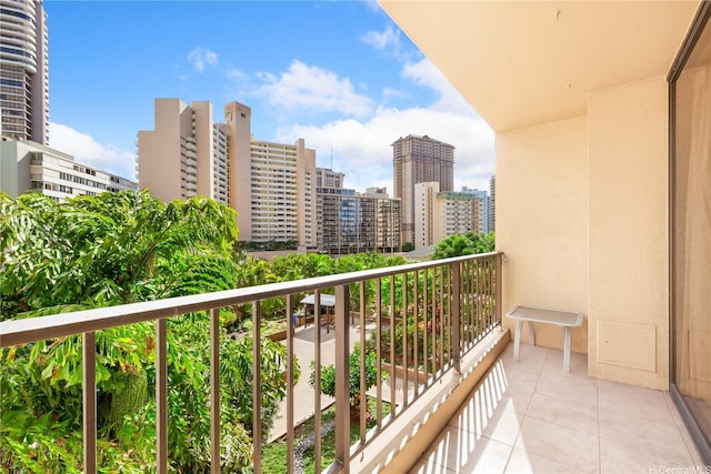 411 Hobron Ln Unit 703, Honolulu, HI 96815 - balcony with a city view