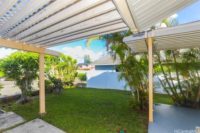 view of yard featuring a pergola