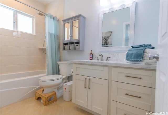 full bathroom with vanity, toilet, and shower / tub combo