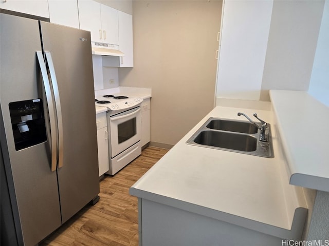 kitchen featuring sink, white cabinets, light wood-type flooring, stainless steel fridge with ice dispenser, and white electric stove