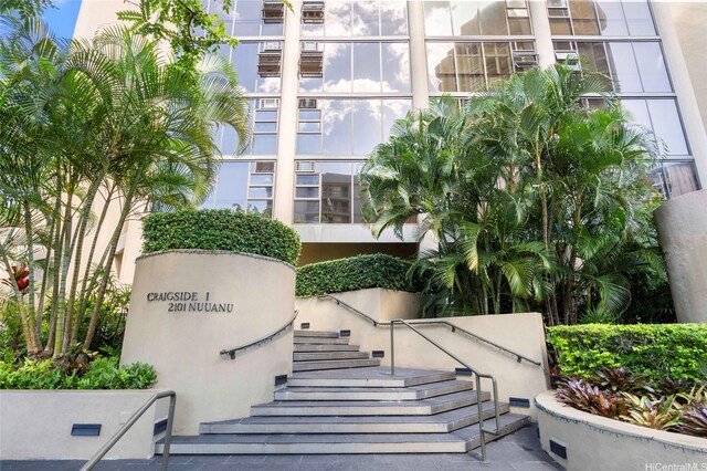 2101 Nuuanu Ave Unit I 303, Honolulu, HI 96817 - view of building exterior with stairway
