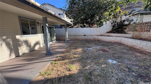87-141 Kulahelela Pl, Waianae, HI 96792 - fenced backyard featuring a patio area