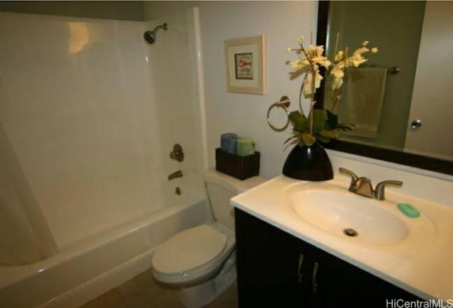 84-754 Ala Mahiku St Unit 52A, Waianae, HI 96792 - full bathroom with vanity, toilet, and shower / tub combination