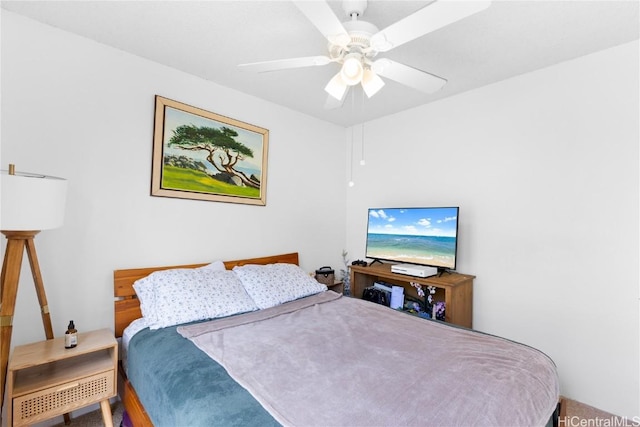 bedroom featuring ceiling fan