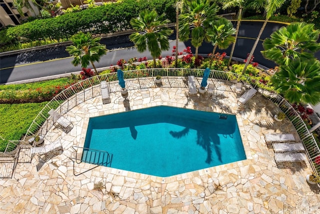 view of swimming pool