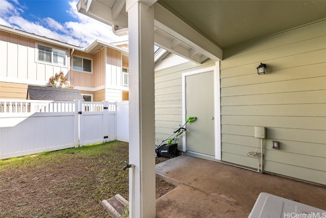 view of property entrance