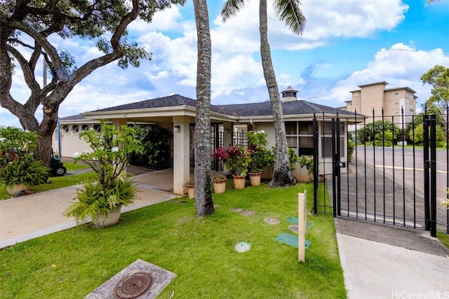 view of front of house with a front lawn